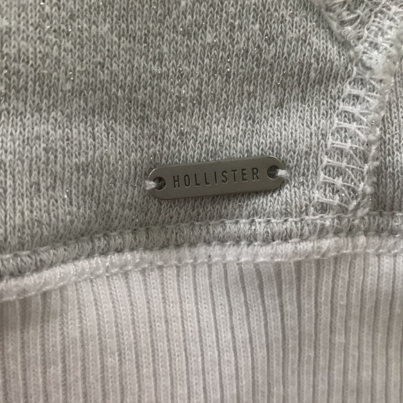 Women’s Hollister Crop Top Hoodie - Picture 3 of 4